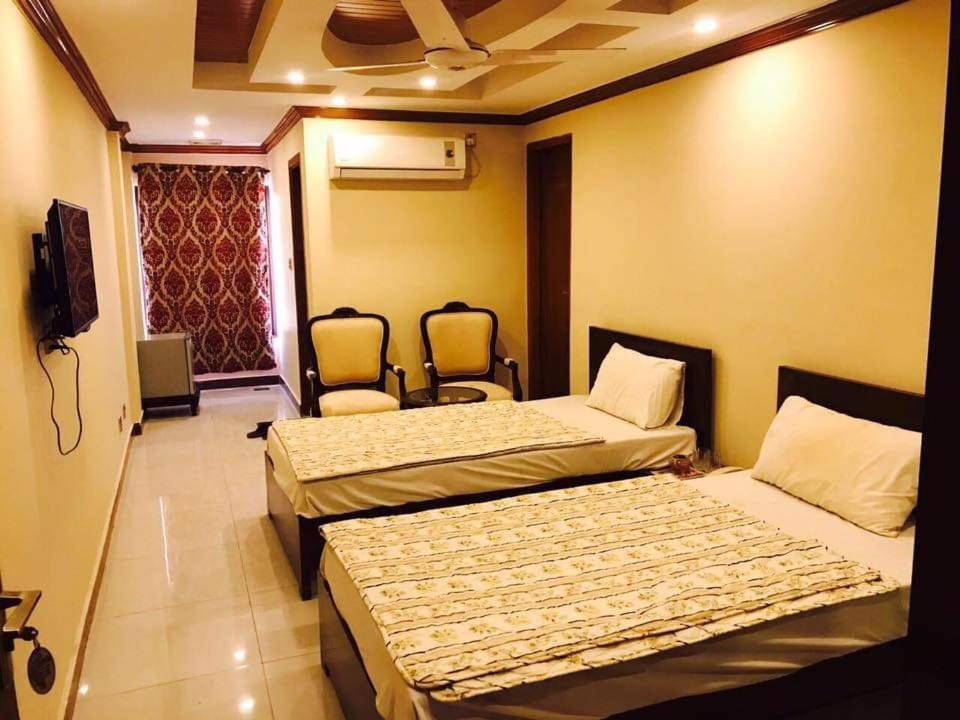 Pak Hotel Islamabad Buitenkant foto